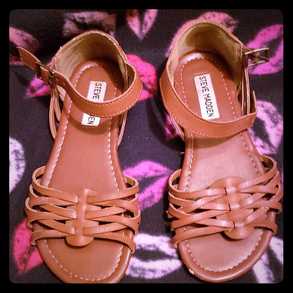 Girls sandals